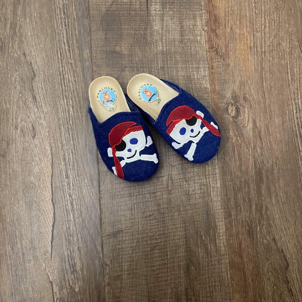 Pablosky Skull Pirate Slip on Slippers SZ 25